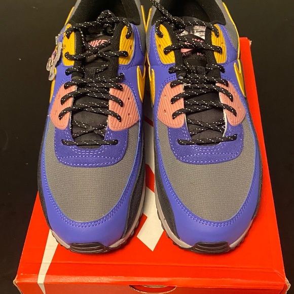 Nike Air Max 90 - Picture 4 of 6